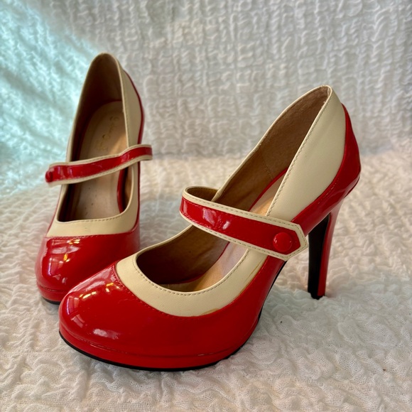 Graham Street Shoes - Graham Street Mary Jane pin-up heels!